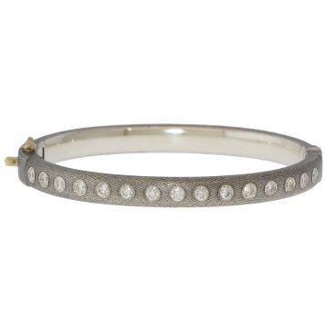 Rene Escobar Trunk Show: 47 6MM SILVER ROUNDED BANGLE SET WITH 1.20CT IN WHITE DIAMONDS.