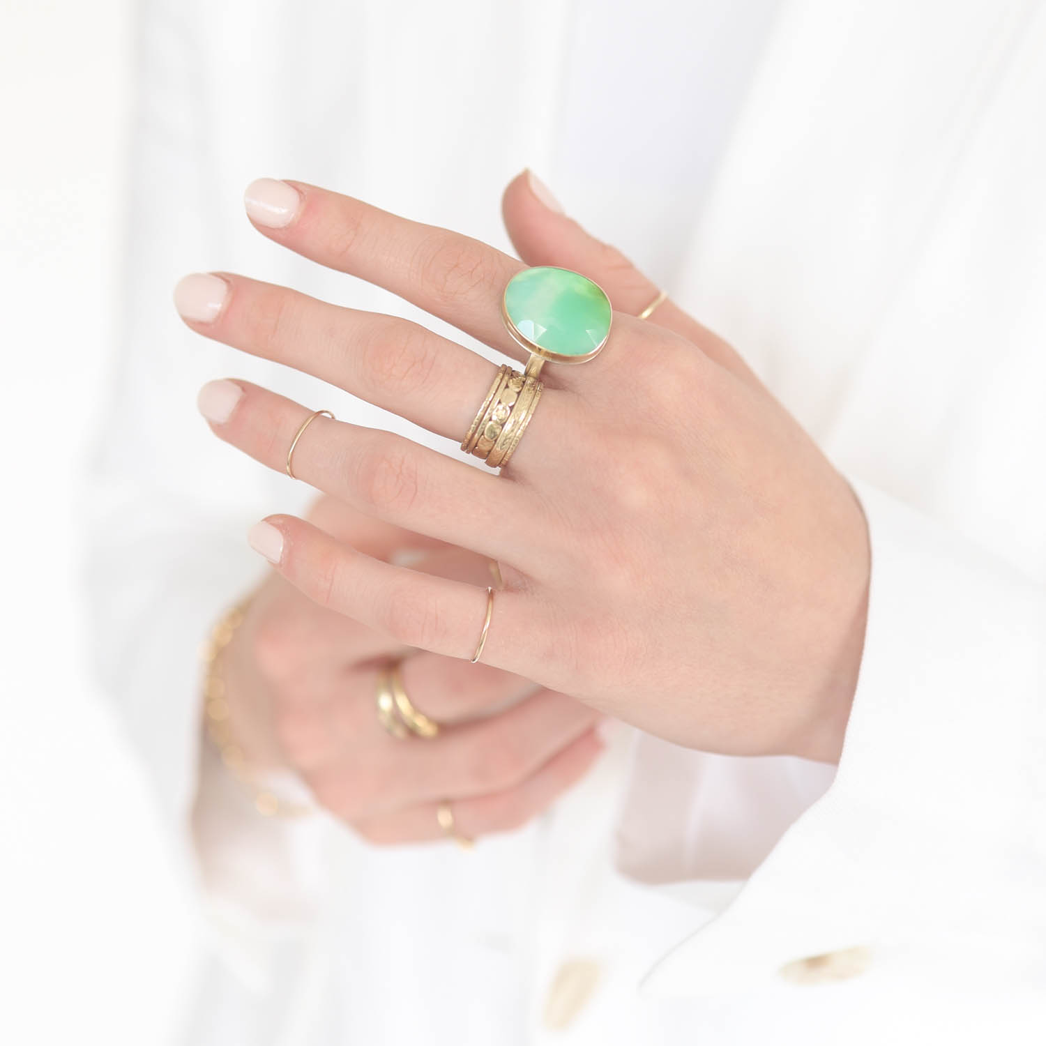Jamie Joseph: Sterling & 14K Gold Ring w/ Vertical Faceted Asymmetrical CHRYSOPRASE on X Band